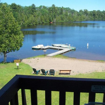 Lake Fanny Hooe Resort-2 Bed With Balcony #11 Hotel Room Copper Harbor Exterior photo